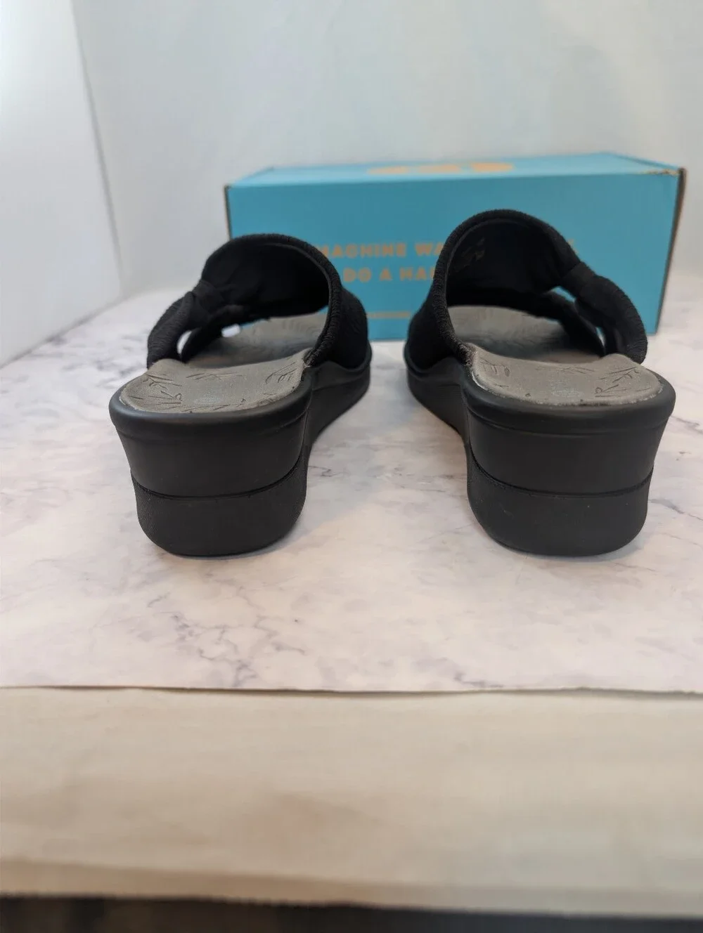 Bzees Smile II Womens Wedge Sandals Sz 10 Wide Black